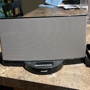 Bose sound dock series 2 music system